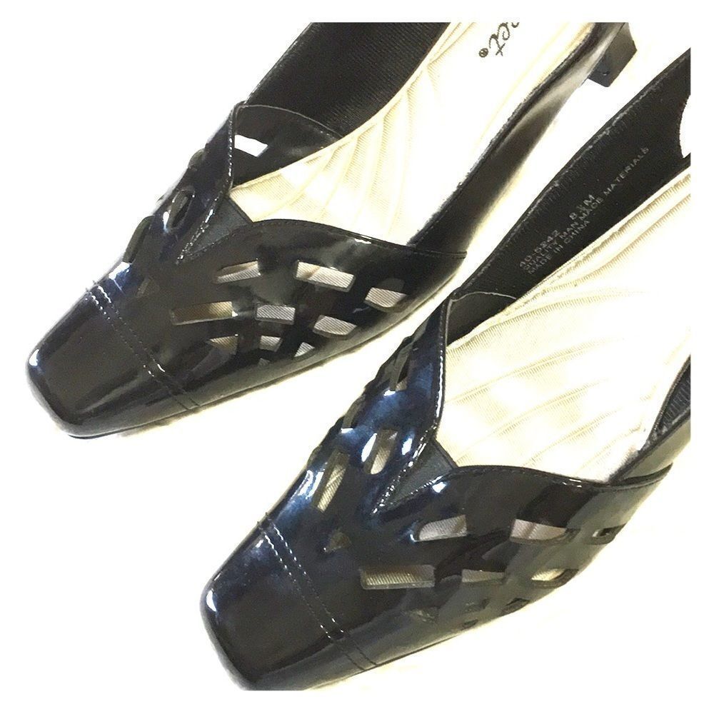 ❤️Easy Street Patent Leather Mid Heel Size 8 1/2 M